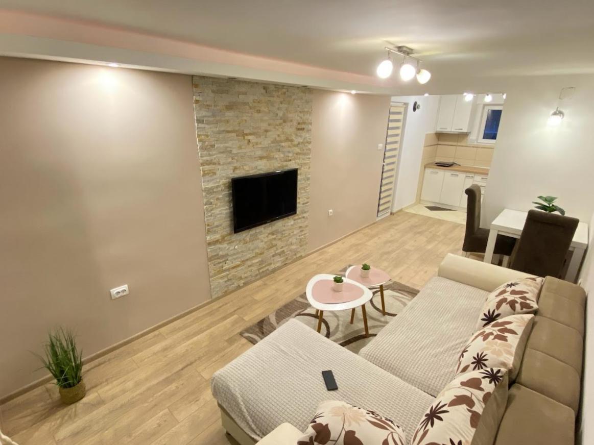 Apartman Mina Mataruska Banja Εξωτερικό φωτογραφία